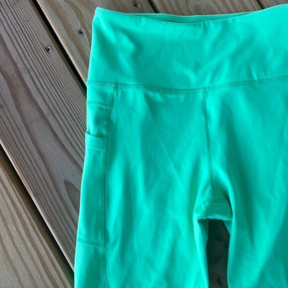Zyia Neon Green Crop Legging Stash pocket size 6/8 - Picture 4 of 8